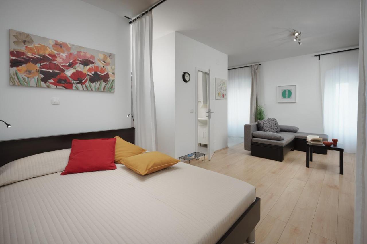 Apartments Antons Pula Exterior foto